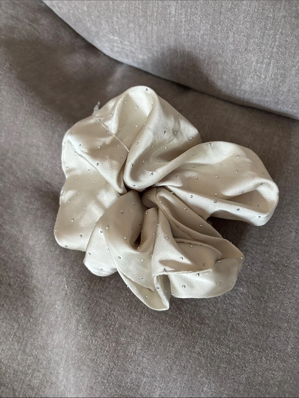 Urban Outfitters Gem Oversized Scrunchie. NWT. Cream